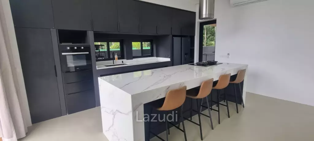 BRAND NEW 4 METER CELLING ISOLATED VILLA