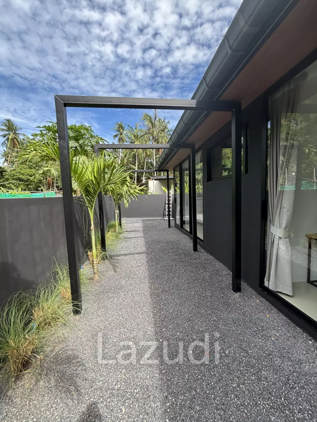 BRAND NEW 4 METER CELLING ISOLATED VILLA