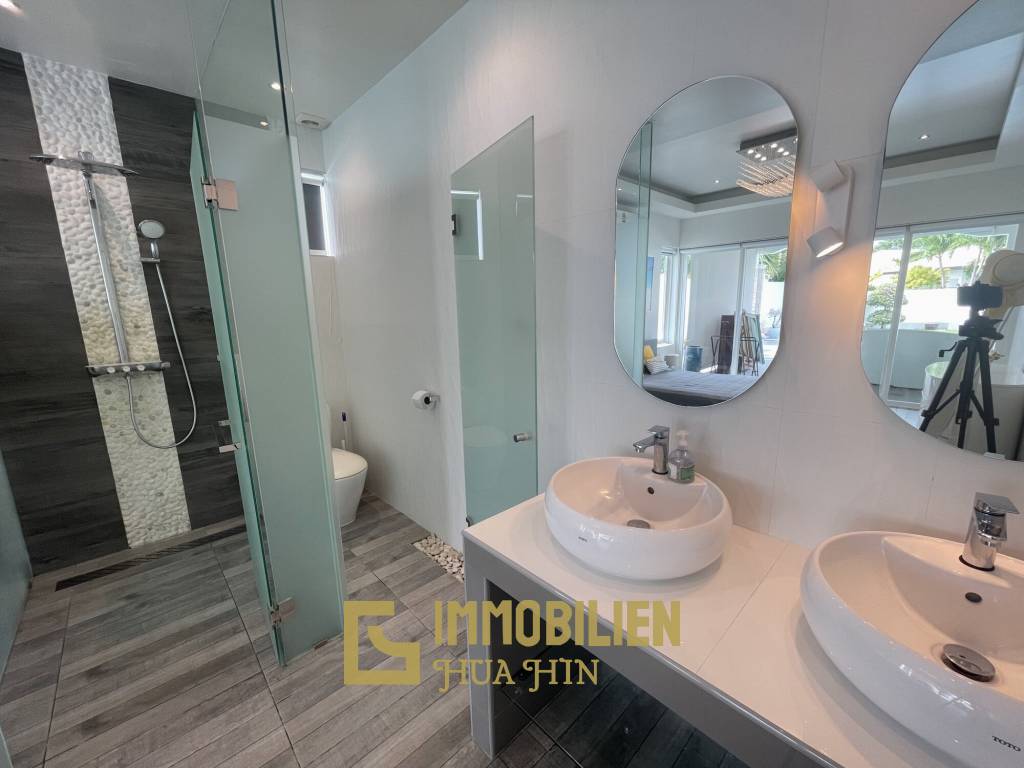Orchid Paradise Homes: Современная вилла с бассейном