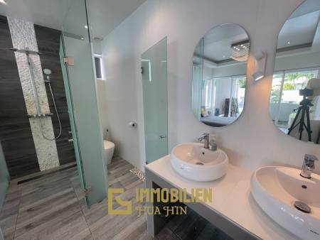 Orchid Paradise Homes: Современная вилла с бассейном