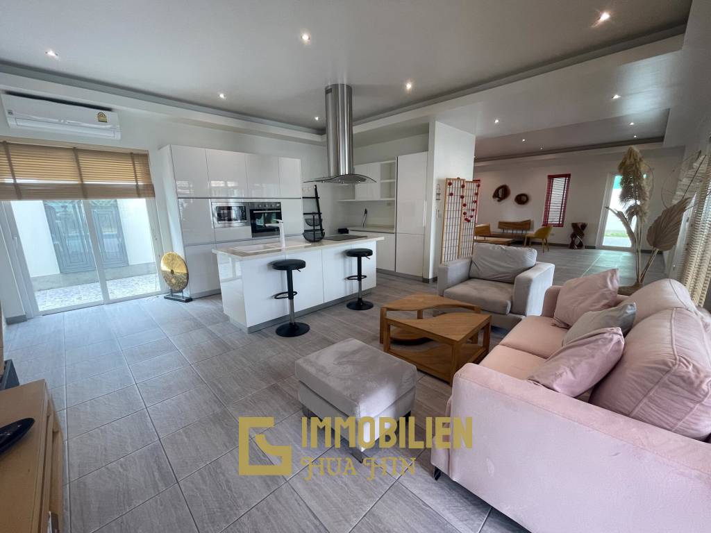 Orchid Paradise Homes: Современная вилла с бассейном