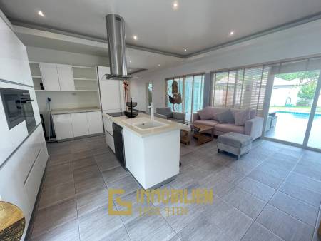 Orchid Paradise Homes: Современная вилла с бассейном