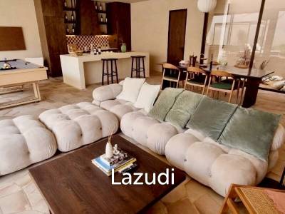 5 Bedrooms 4 Bathrooms 400 SQ.M. Villa Barrera