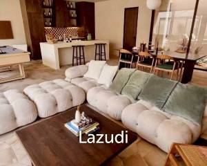 5 Bedrooms 4 Bathrooms 400 SQ.M. Villa Barrera
