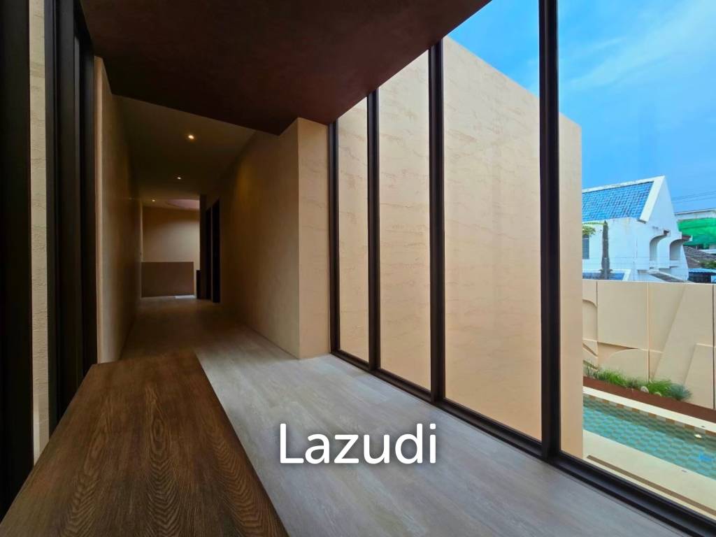 5 Bedrooms 6 Bathrooms 400 SQ.M. Villa Barrera