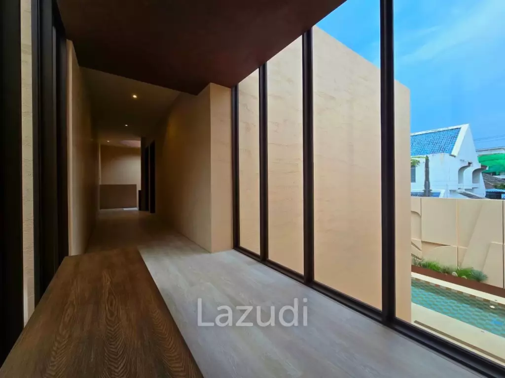 5 Bedrooms 6 Bathrooms 400 SQ.M. Villa Barrera