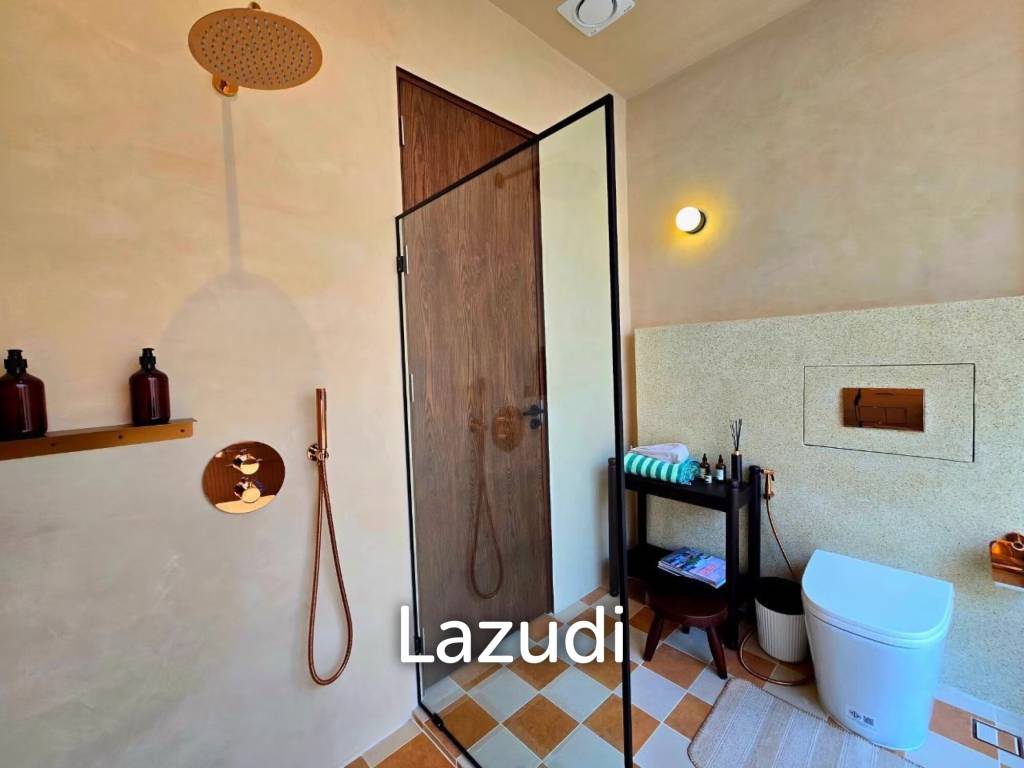5 Bedrooms 6 Bathrooms 400 SQ.M. Villa Barrera