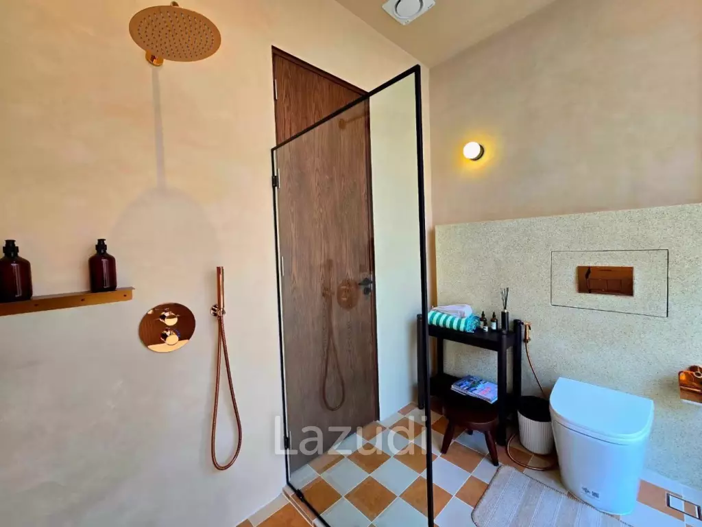 5 Bedrooms 6 Bathrooms 400 SQ.M. Villa Barrera