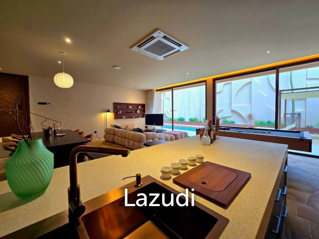 5 Bedrooms 6 Bathrooms 400 SQ.M. Villa Barrera