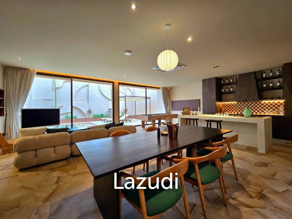 5 Bedrooms 6 Bathrooms 400 SQ.M. Villa Barrera
