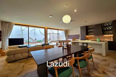 5 Bedrooms 6 Bathrooms 400 SQ.M. Villa Barrera