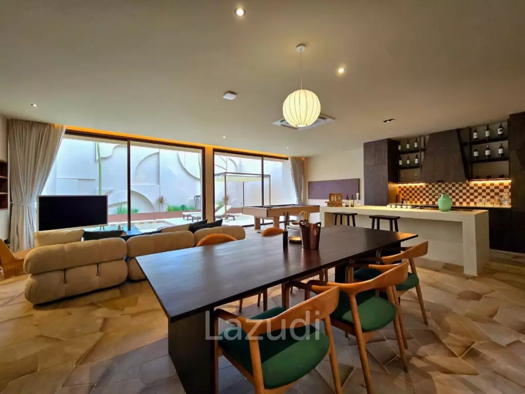 5 Bedrooms 6 Bathrooms 400 SQ.M. Villa Barrera