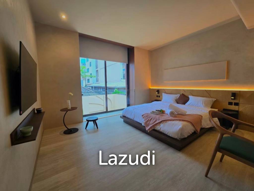 5 Bedrooms 6 Bathrooms 400 SQ.M. Villa Barrera