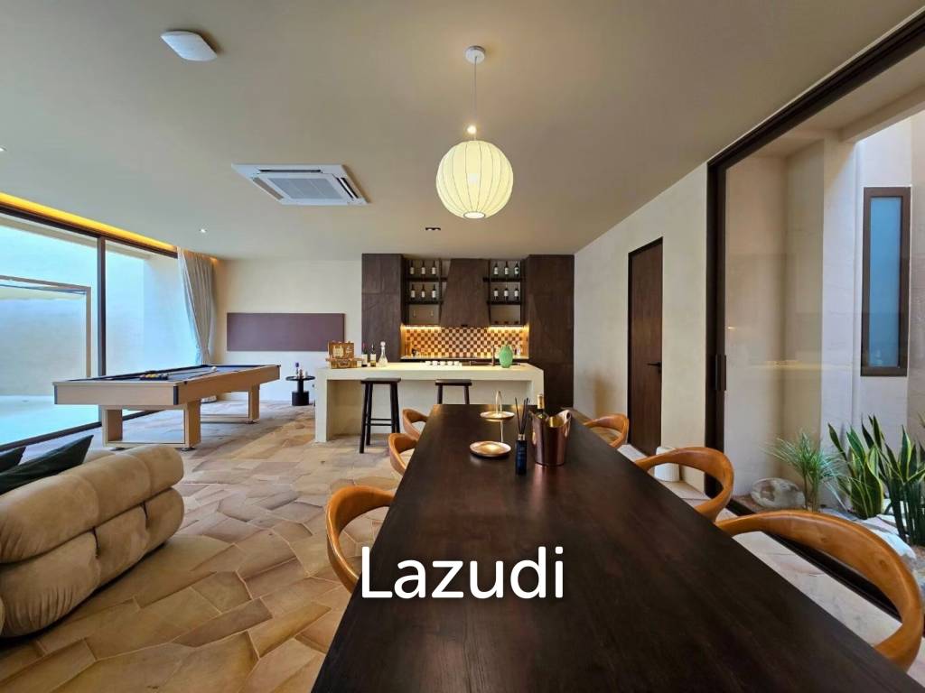5 Bedrooms 6 Bathrooms 400 SQ.M. Villa Barrera