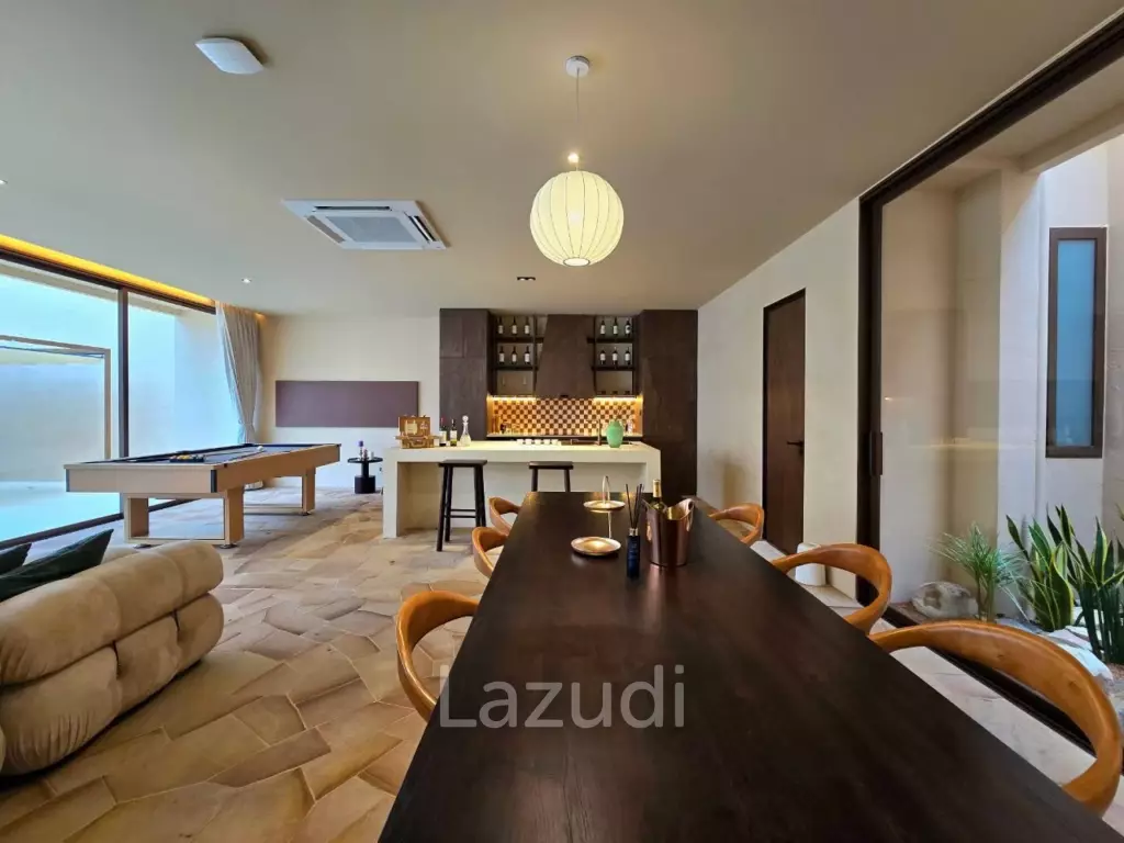 5 Bedrooms 6 Bathrooms 400 SQ.M. Villa Barrera