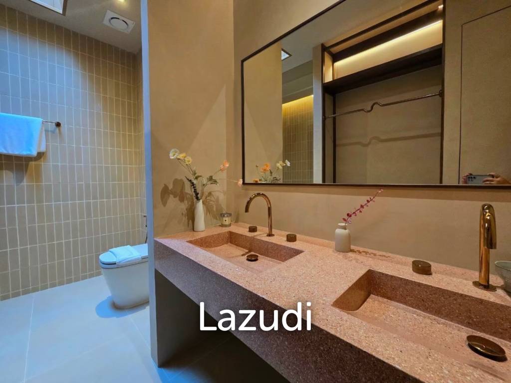 5 Bedrooms 6 Bathrooms 400 SQ.M. Villa Barrera