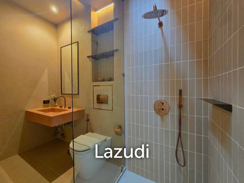 5 Bedrooms 6 Bathrooms 400 SQ.M. Villa Barrera