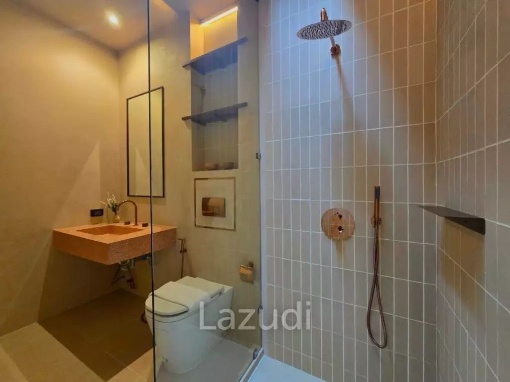 5 Bedrooms 6 Bathrooms 400 SQ.M. Villa Barrera