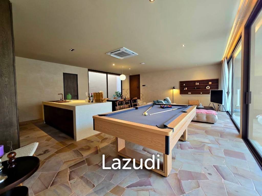 5 Bedrooms 6 Bathrooms 400 SQ.M. Villa Barrera
