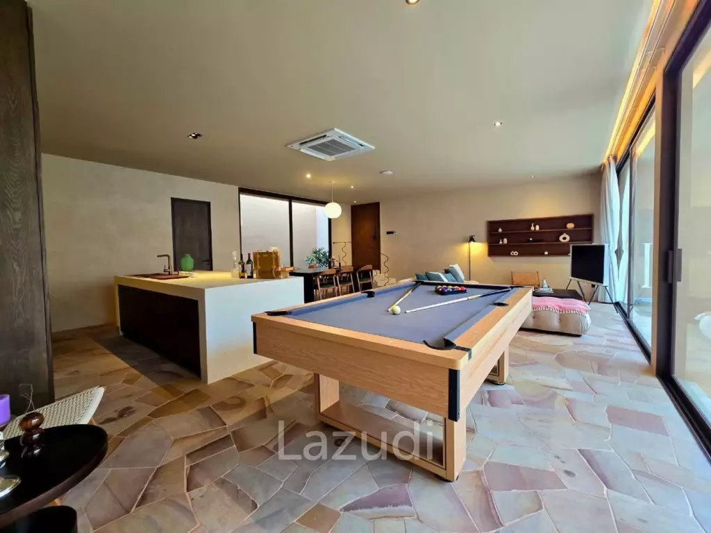 5 Bedrooms 6 Bathrooms 400 SQ.M. Villa Barrera