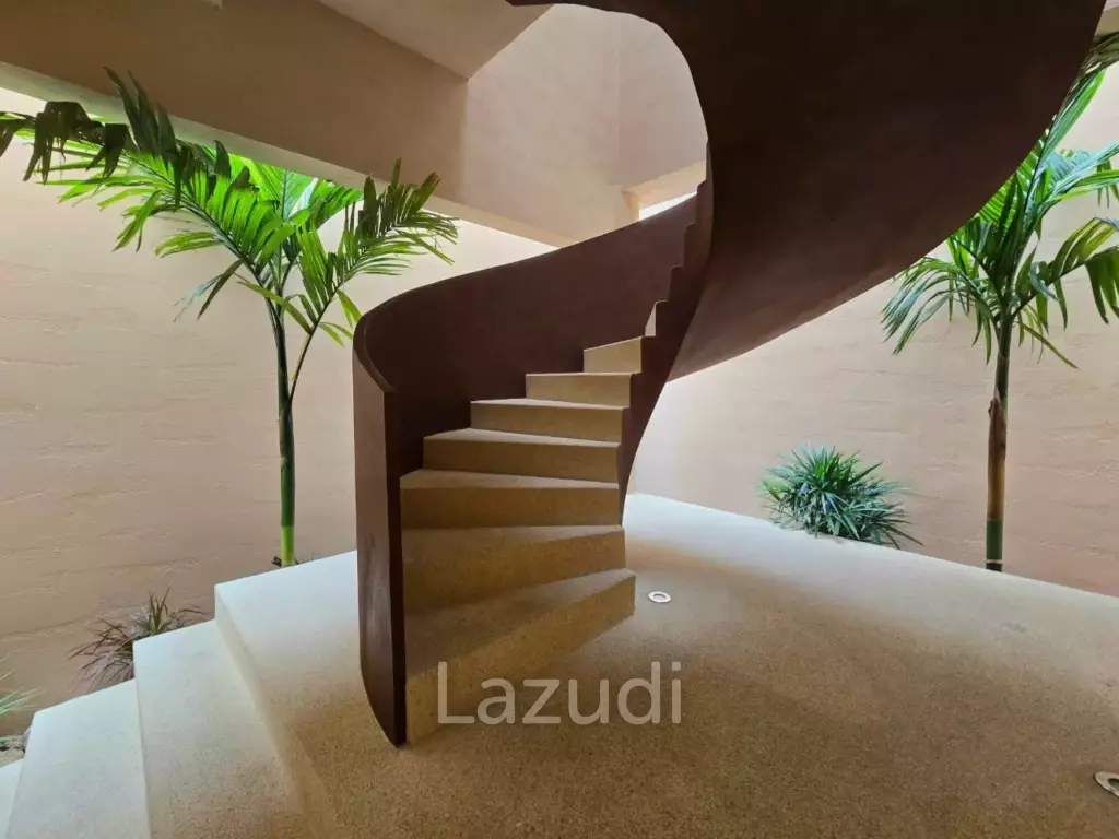 5 Bedrooms 6 Bathrooms 400 SQ.M. Villa Barrera