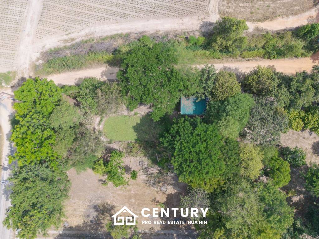 LAND FOR SALE 4 RAI IN HIN LEK FAI WITH SINGLE HOUSE