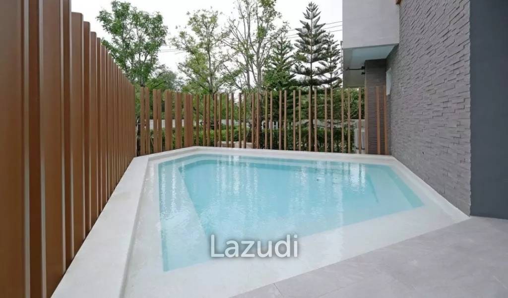 4 Bedroom 5 Bathroom 303 Sq.m Centro Bangna