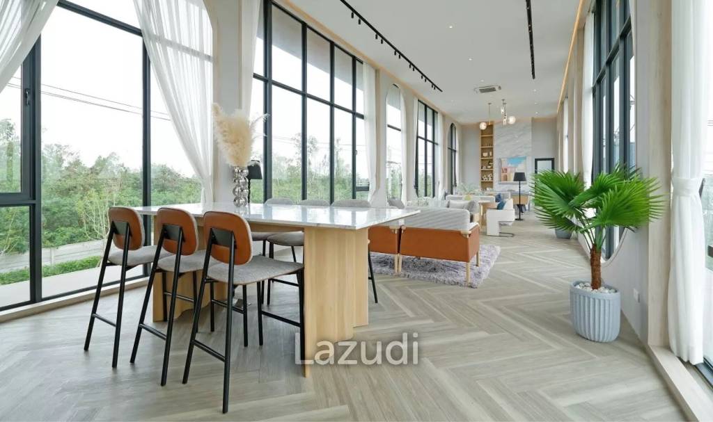 4 Bedroom 5 Bathroom 303 Sq.m Centro Bangna