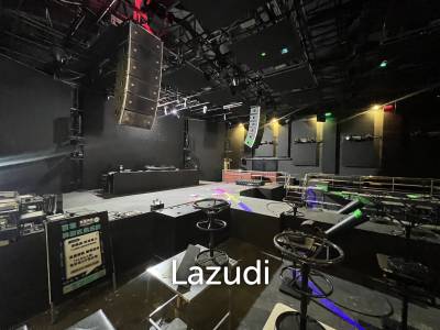 700 Sqm Luxury Club For Sale In Central Pattaya