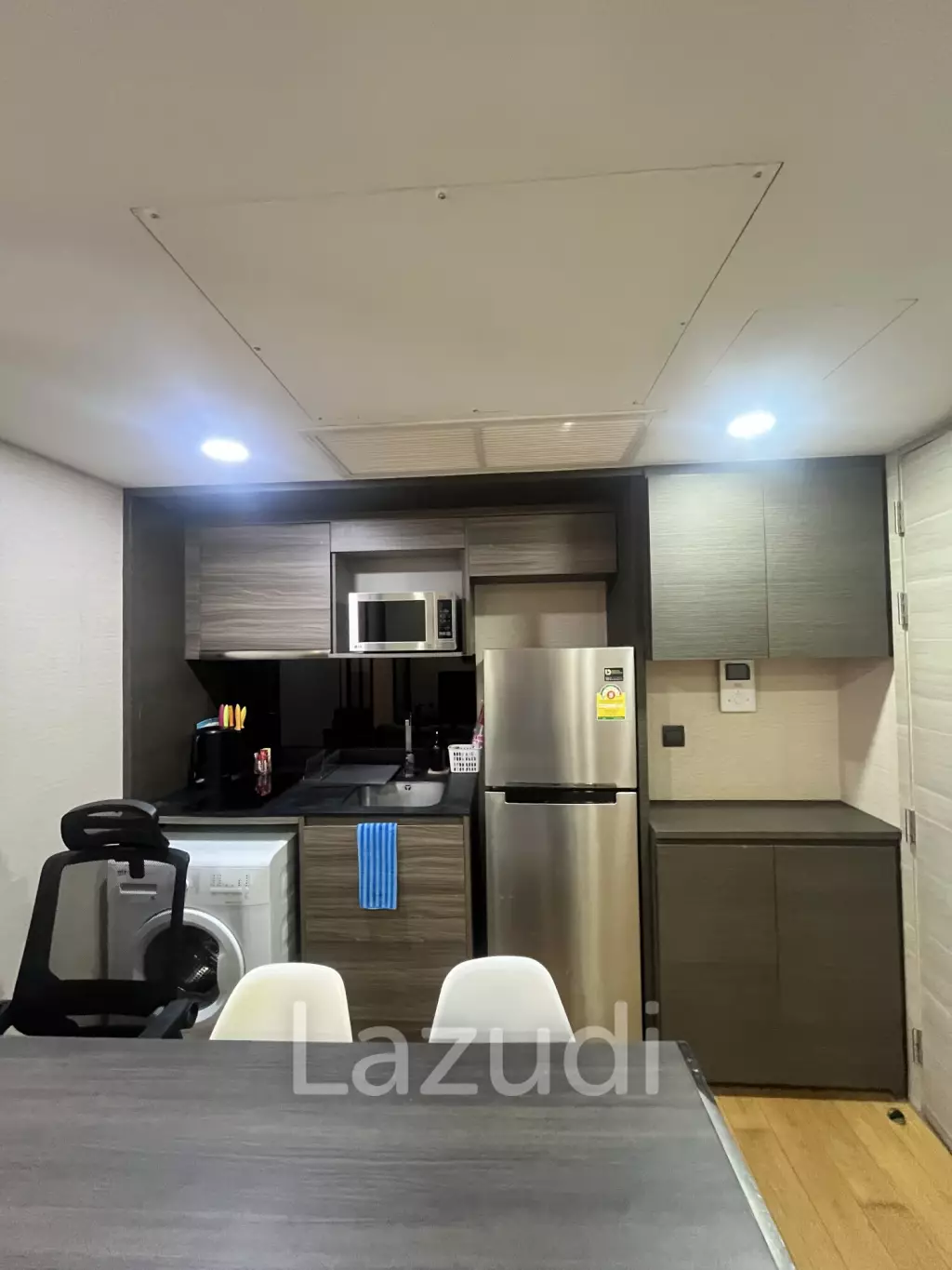 1 Bedroom 1 Bathroom 35 SQ.M Klass Condo Langsuan