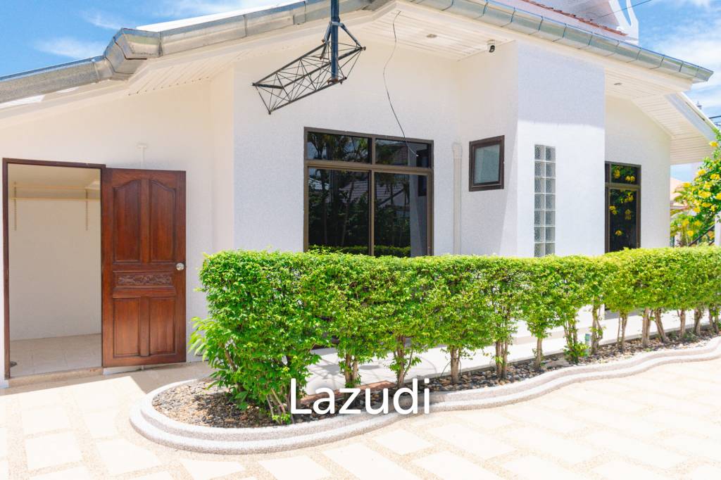 TROPICAL GARDEN : Thai Style 4 Bed Pool Villa for Sale