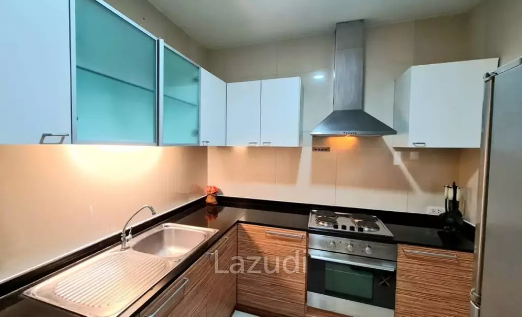 2 bedrooms, 1 bathroom 160  Sq.m. at Piyathip Place