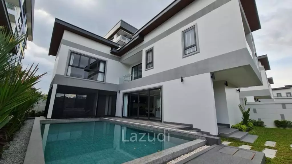 4 Beds 5 Baths 300 SQ.M. Serenity Jomtien Villas