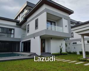 4 Beds 5 Baths 300 SQ.M. Serenity Jomtien Villas