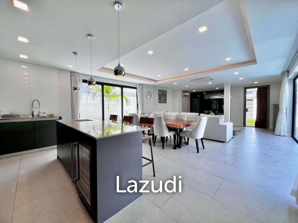 4 Beds 5 Baths 300 SQ.M. Serenity Jomtien Villas