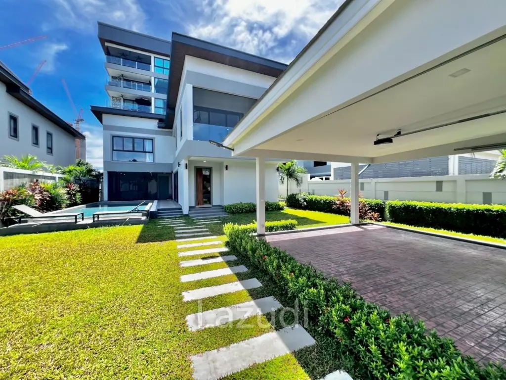 4 Beds 5 Baths 300 SQ.M. Serenity Jomtien Villas