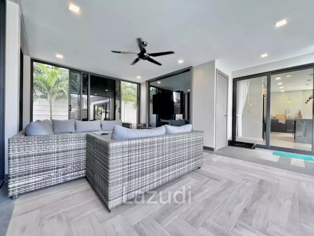 4 Beds 5 Baths 300 SQ.M. Serenity Jomtien Villas