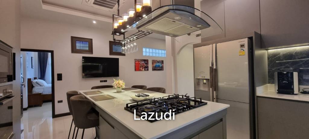 4 Beds 5 Baths 240 SQ.M. Villa In Holiday Garden Resort