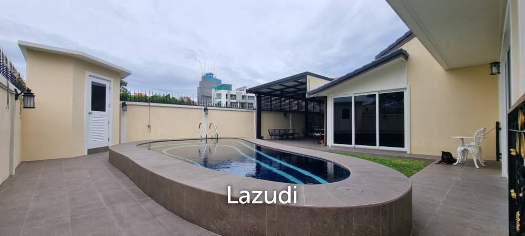 4 Beds 5 Baths 240 SQ.M. Villa In Holiday Garden Resort