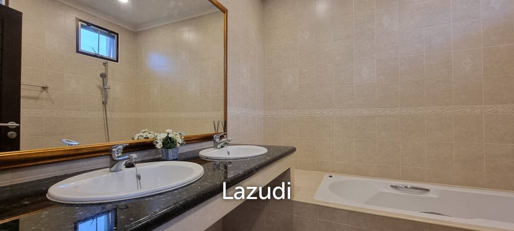 4 Beds 5 Baths 240 SQ.M. Villa In Holiday Garden Resort