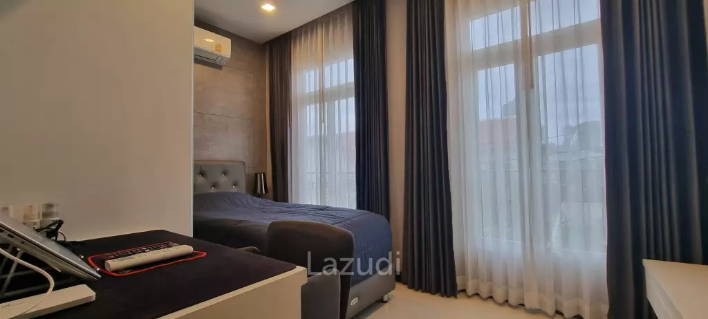 4 Beds 5 Baths 240 SQ.M. Villa In Holiday Garden Resort