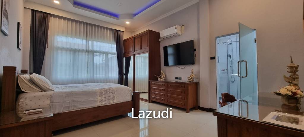 4 Beds 5 Baths 240 SQ.M. Villa In Holiday Garden Resort