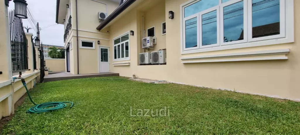 4 Beds 5 Baths 240 SQ.M. Villa In Holiday Garden Resort