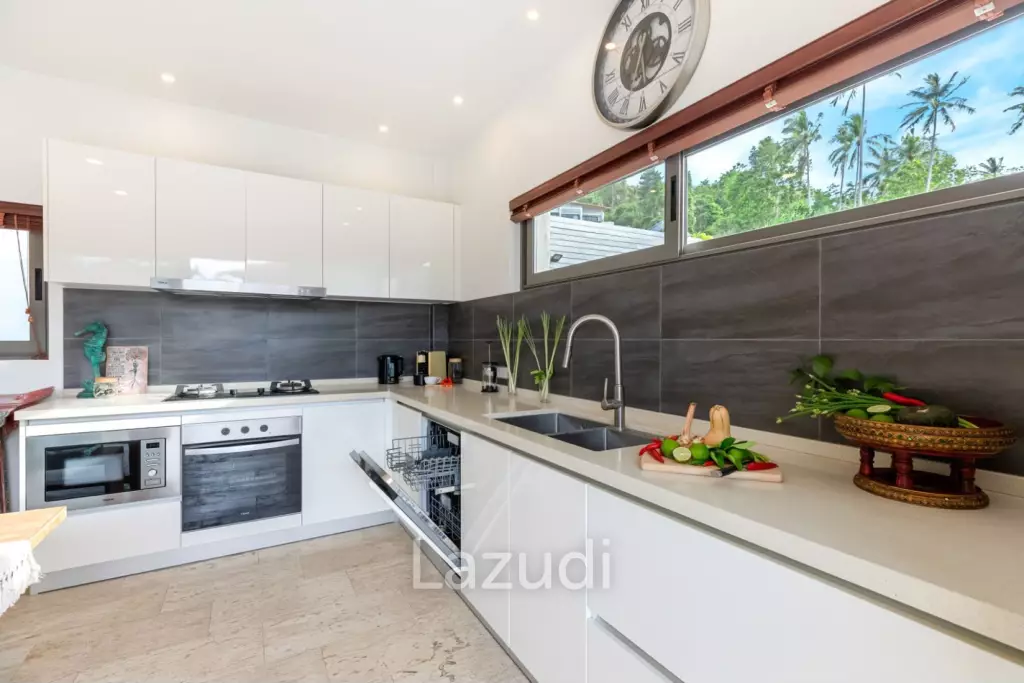 Modern 3-Bed Balinese Style Villa In Mae Nam