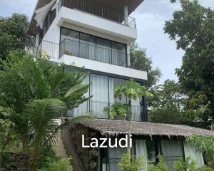 Sea View Building - Just 200m from the beach!