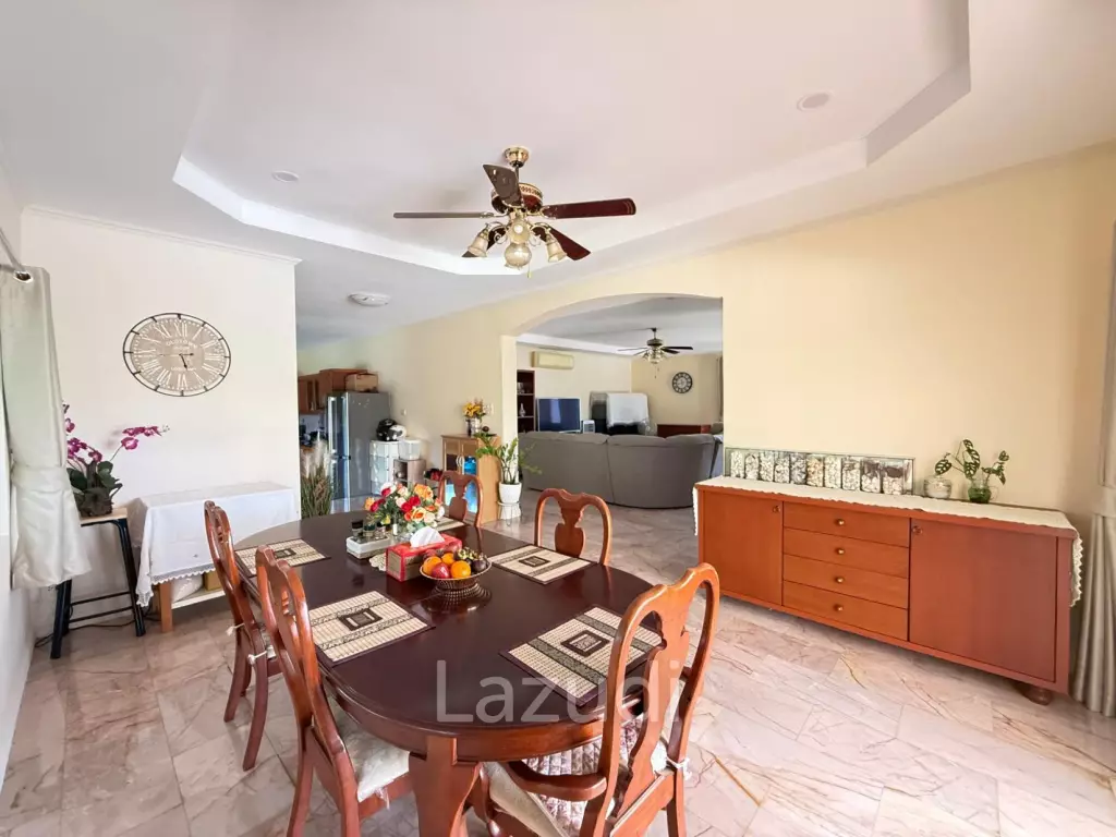 4 Beds 5 Baths 500 SQ.M. Bangsaray House