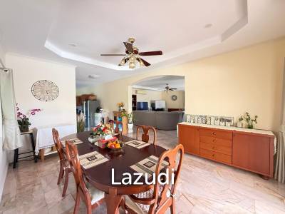 4 Beds 5 Baths 500 SQ.M. Bangsaray House