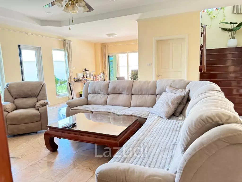 4 Beds 5 Baths 500 SQ.M. Bangsaray House