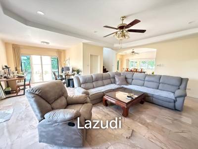 4 Beds 5 Baths 500 SQ.M. Bangsaray House