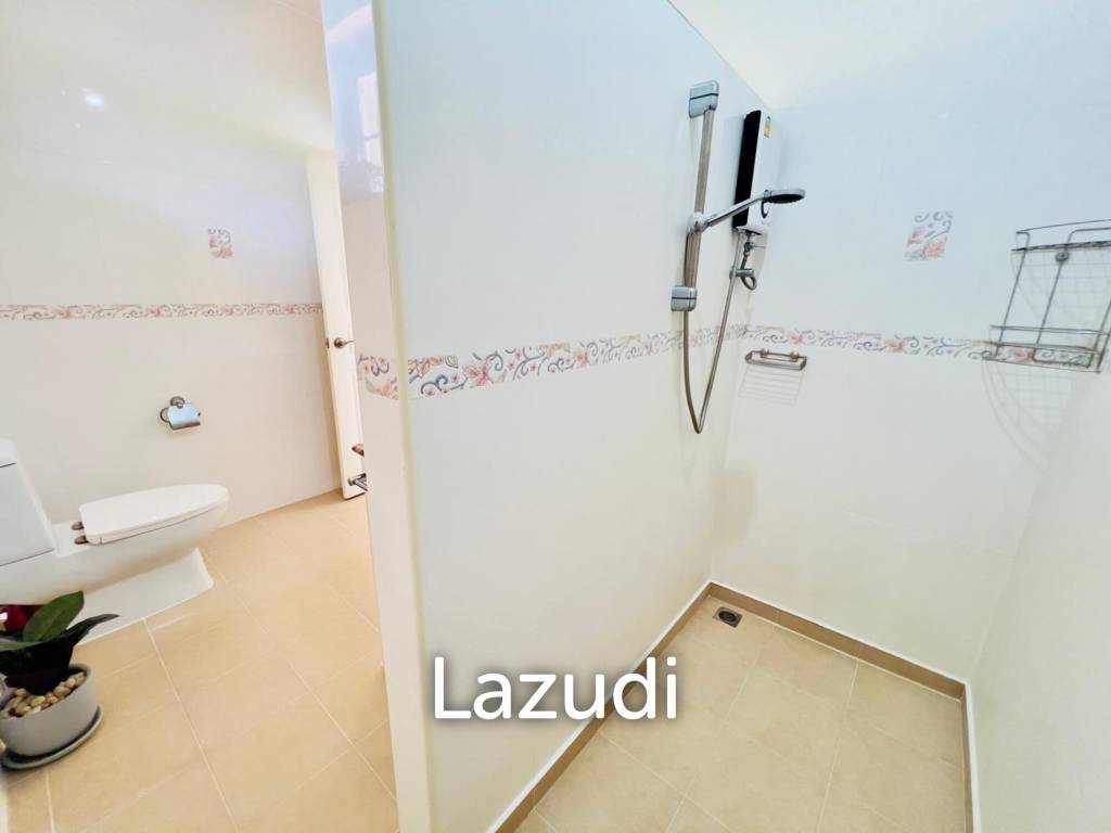 4 Beds 5 Baths 500 SQ.M. Bangsaray House
